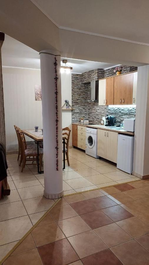Kara Apartman Odorheiu Secuiesc Zewnętrze zdjęcie